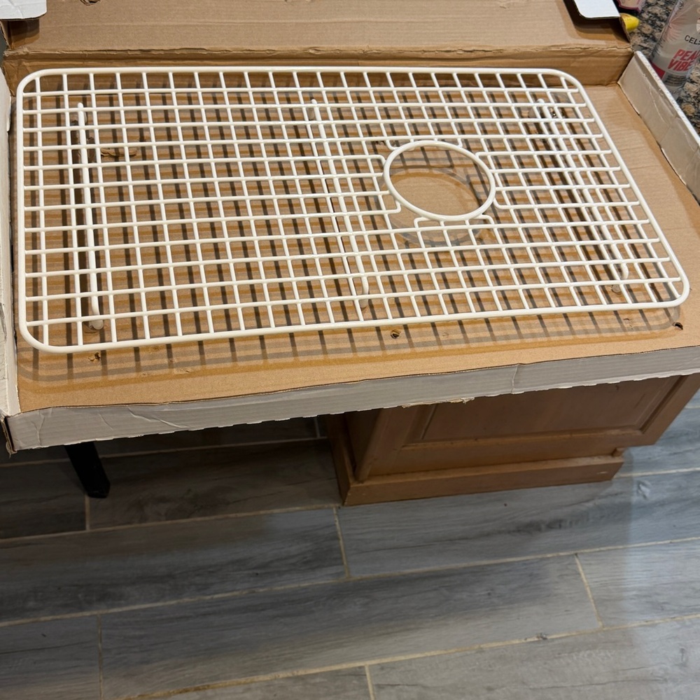ROHL White Sink Grid Rack with Center Drain Cutout WSG6307WH